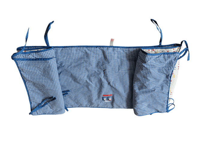 Tour de lit de bébé